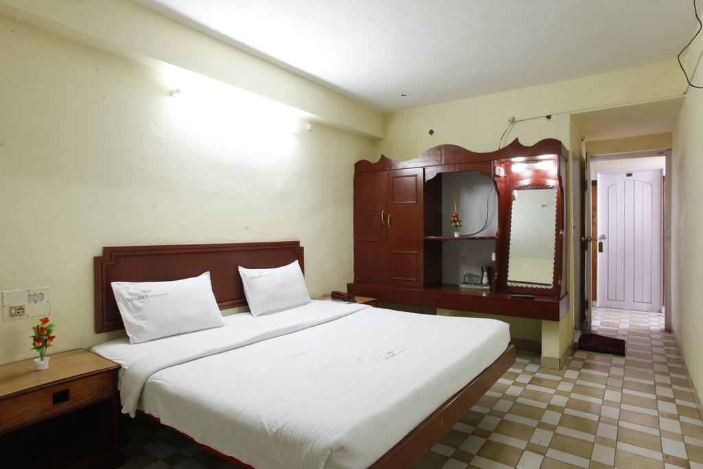 Hotel Saliha International コダイカナル 部屋 写真